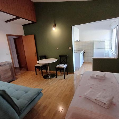Apartmani Miki Podgora Exteriör bild