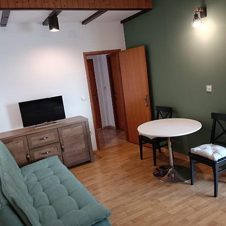 Apartmani Miki Podgora Exteriör bild