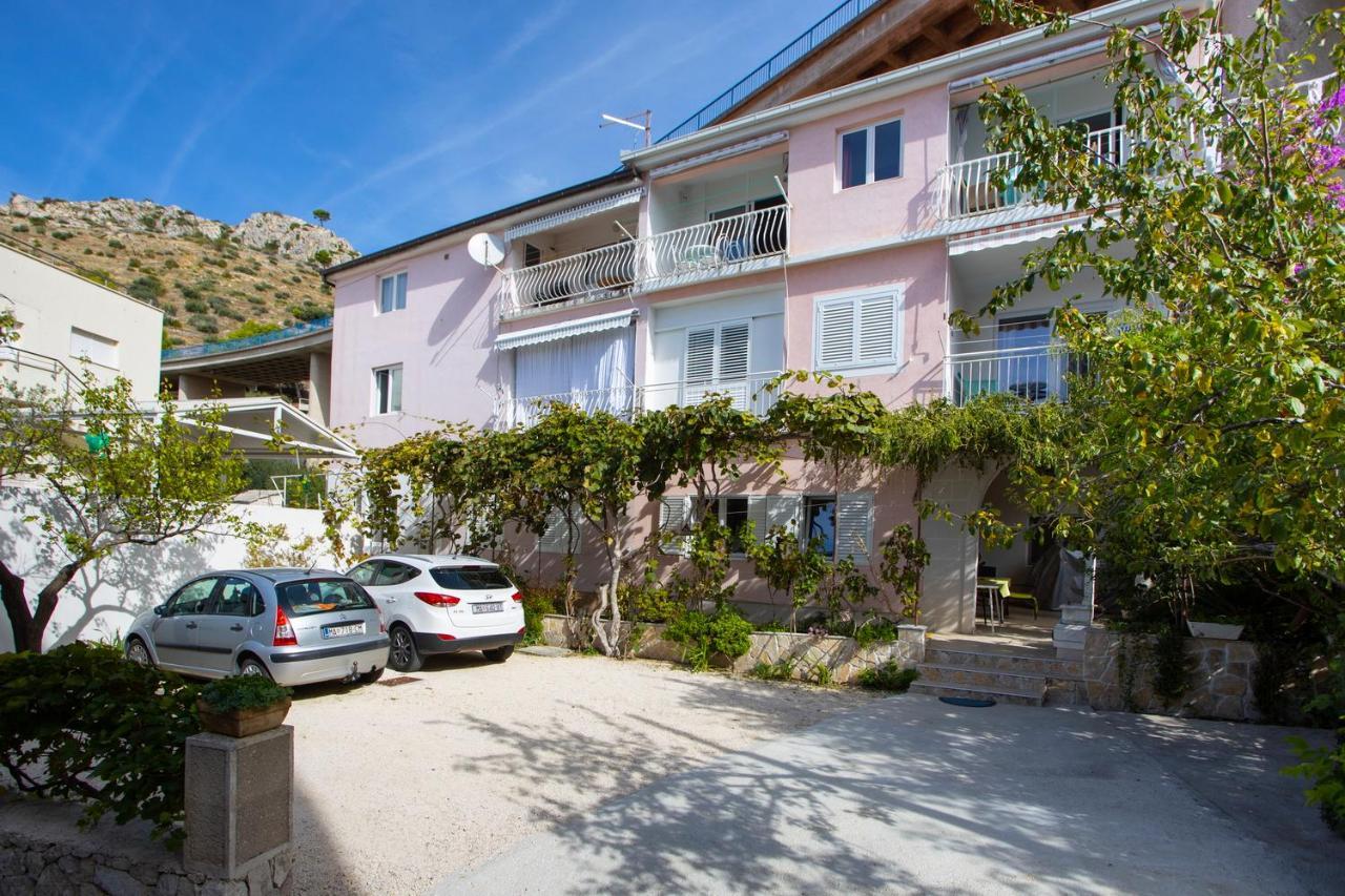 Apartmani Miki Podgora Exteriör bild