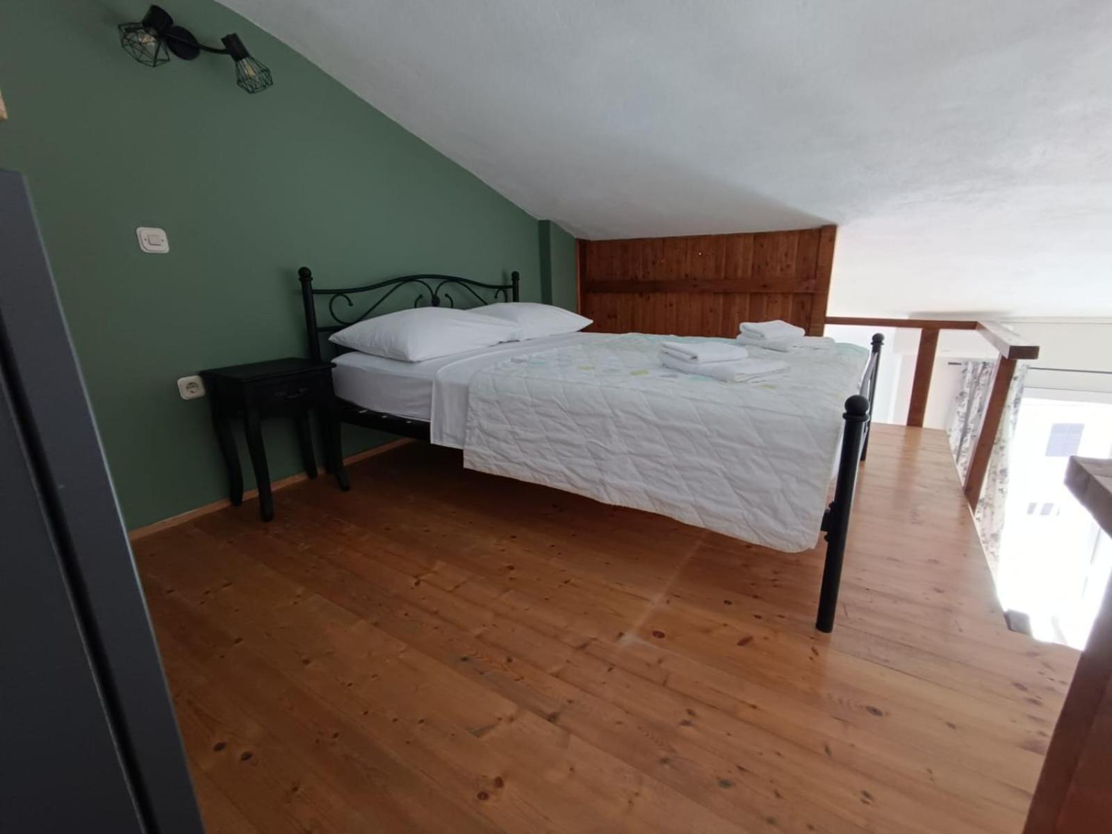 Apartmani Miki Podgora Exteriör bild