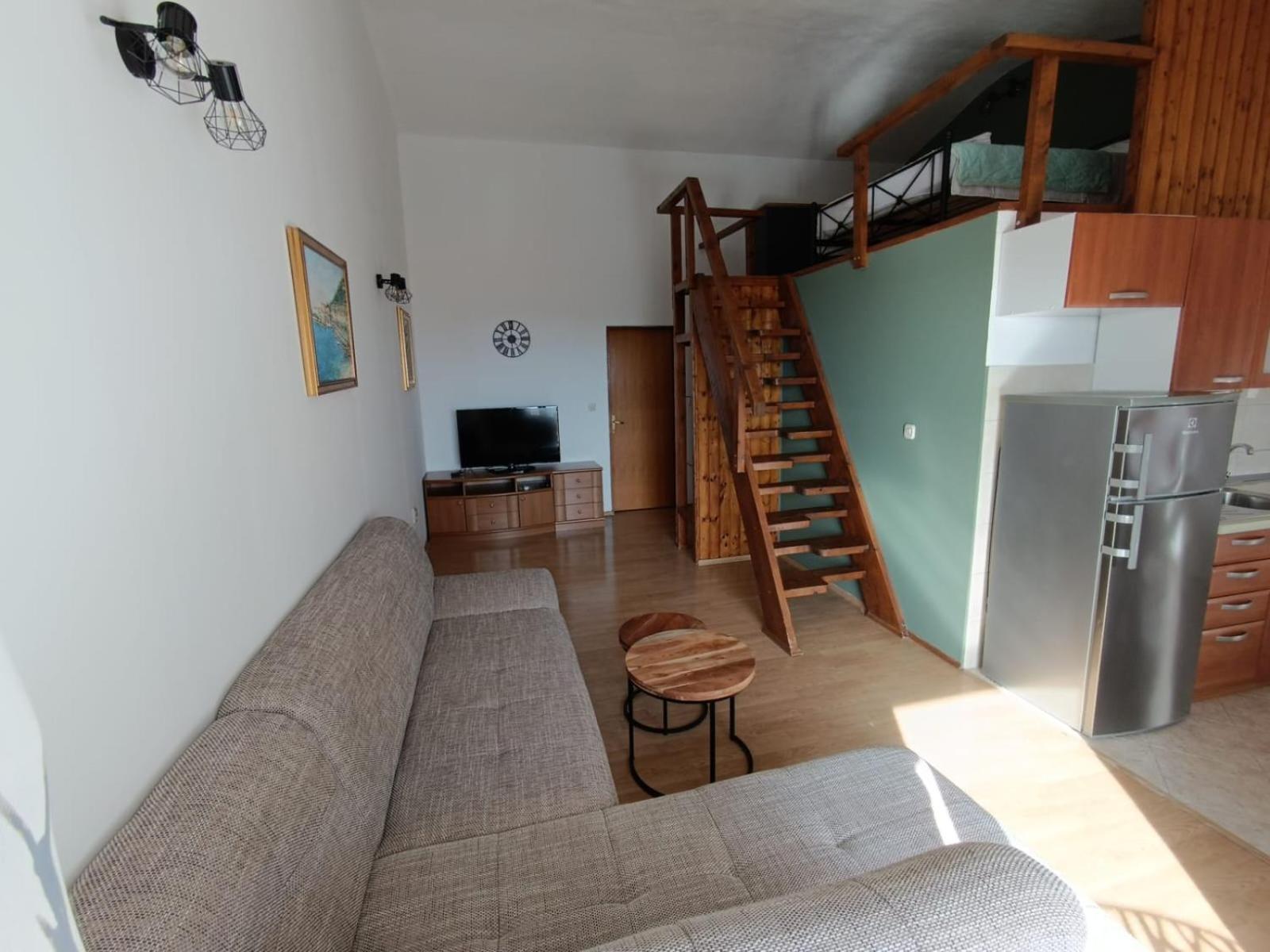 Apartmani Miki Podgora Exteriör bild